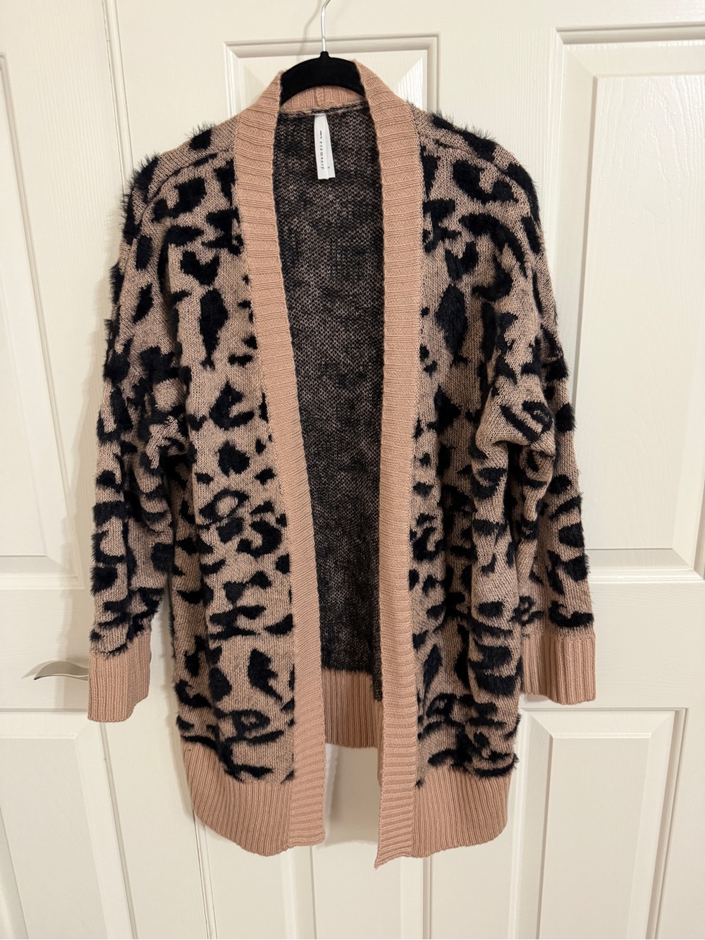 Dreamers by Debut L Tan Black Leopard Fuzzy Knit Open Front Cardigan Viscose